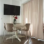 Apstay I Parking Option & Self Check-in Holiday home Graz