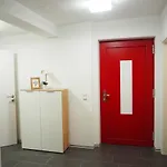 Apstay I Parking Option & Self Check-in Holiday home *