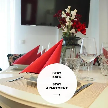 Holiday home Apstay I Parking Option & Self Check-in *